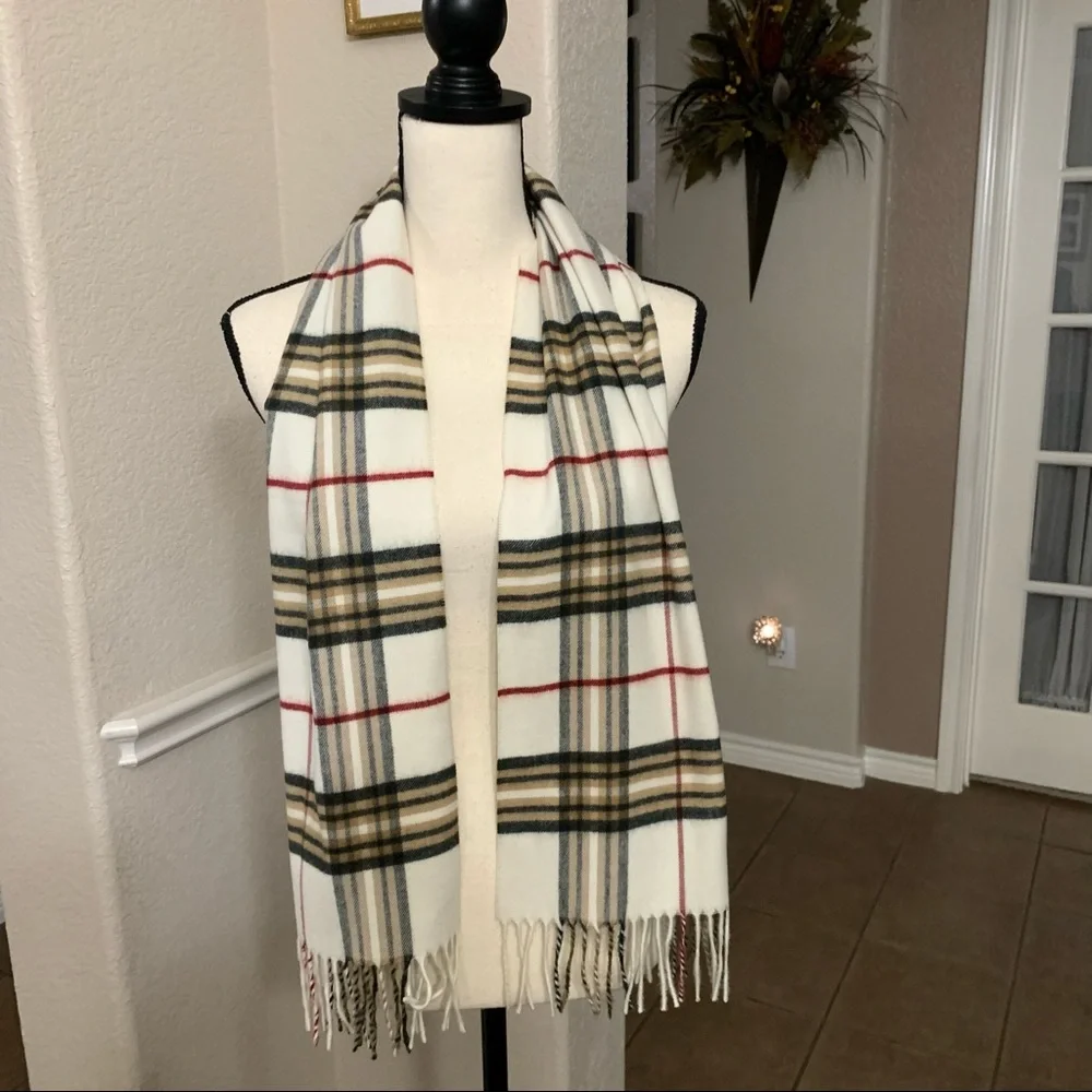 V.FRAAS cashmink red, blue, tan, cream plaid scarf